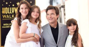 jason bateman With His wife Amanda Anka And Kids