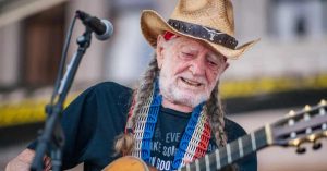 willie nelson net worth 1