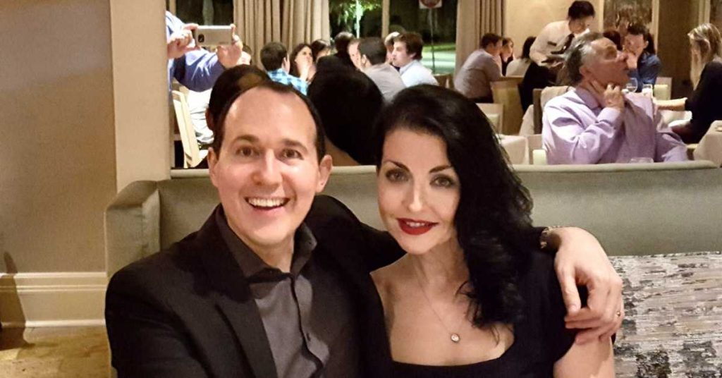 Raymond Arroyo Wife: A Glimpse into His Marriage with Rebecca Arroyo ...