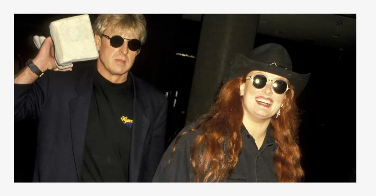 Arch Kelley III and Wynonna Judd during their sighting at Los Angeles International Airport on December 8, 1993. Photo: Jim Smeal / Source: Getty Images