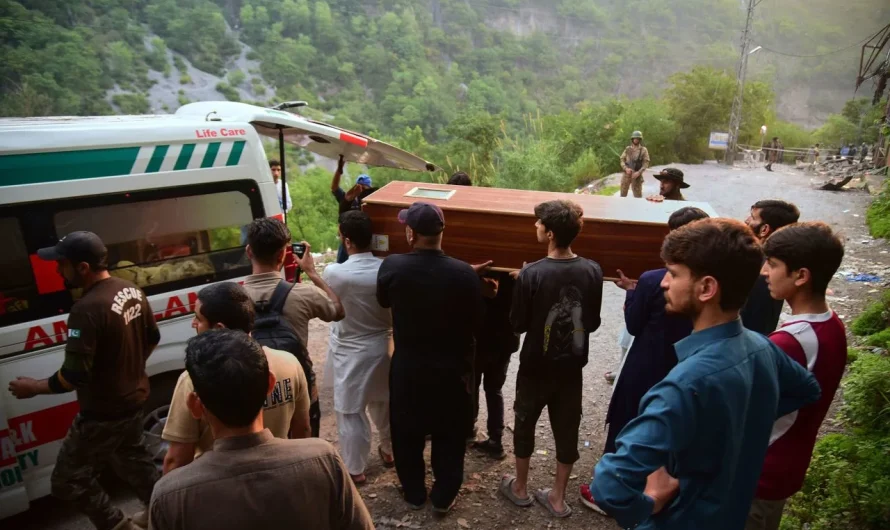 Tensions Flare as India Reportedly Strikes Pakistan Following Kashmir Massacre