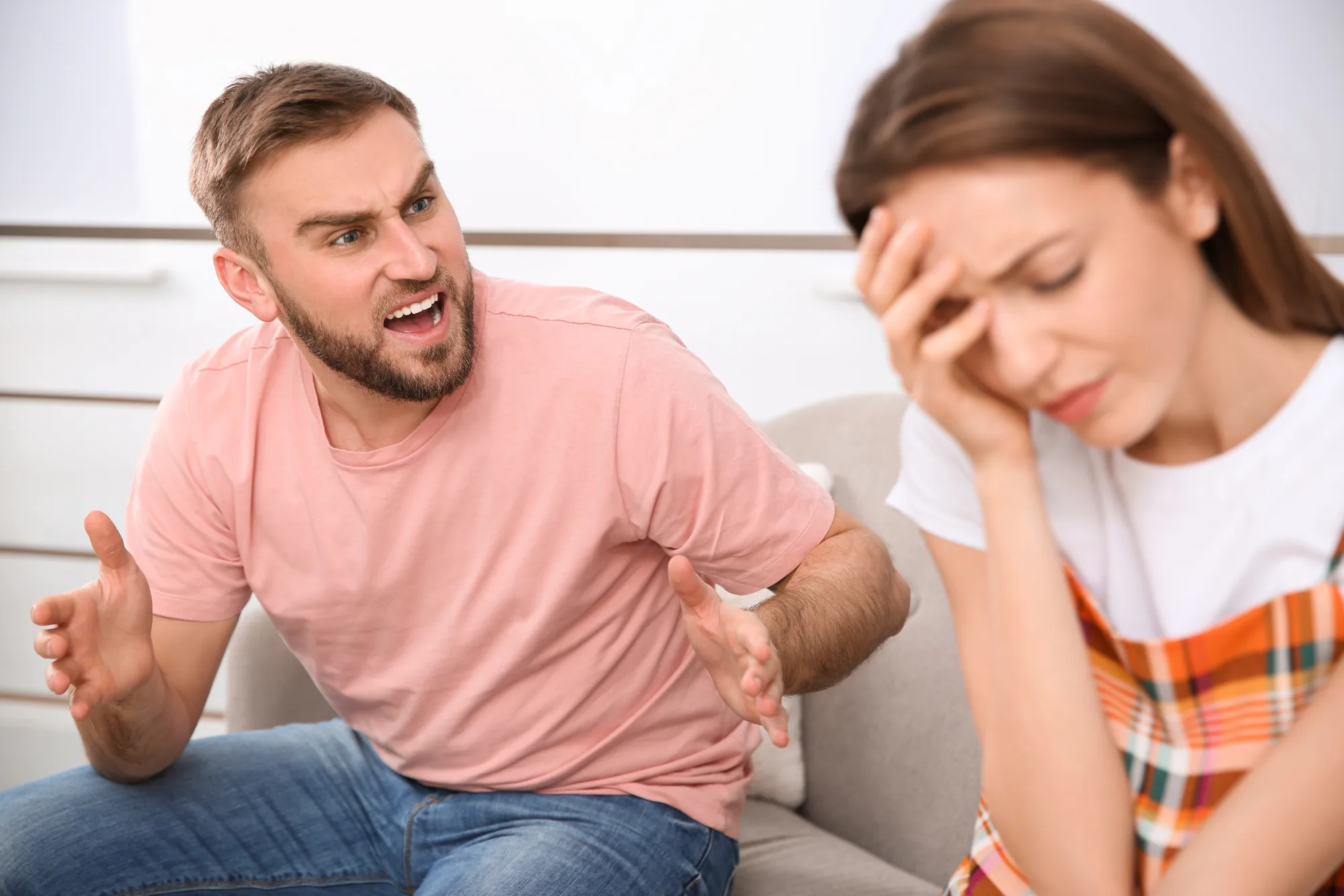 5 Quiet Shifts That Mean You're Falling Out of Love
